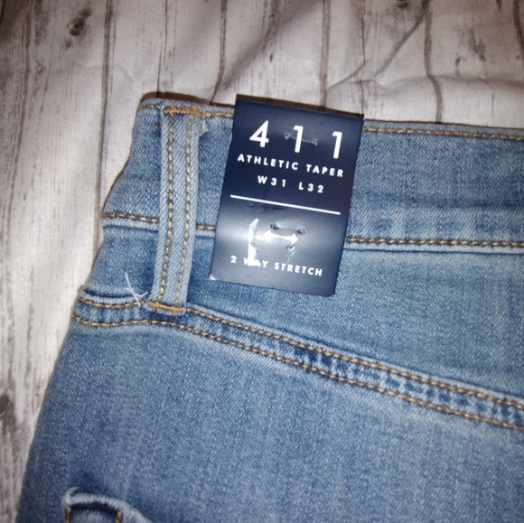 SALE. NWT Lucky Brand Jeans 411 Athletic Taper 3 way stretch - Picture 3 of 7